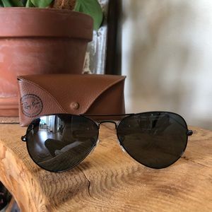 Black aviator sunglasses